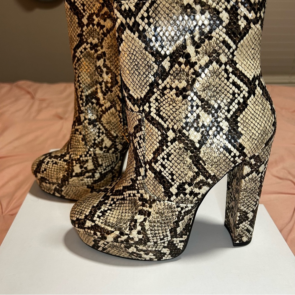 Snakeskin Aldo platform booties - Picture 1 of 2